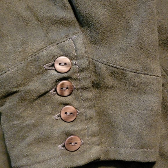 Button Up Shirt - Picture 2 of 7